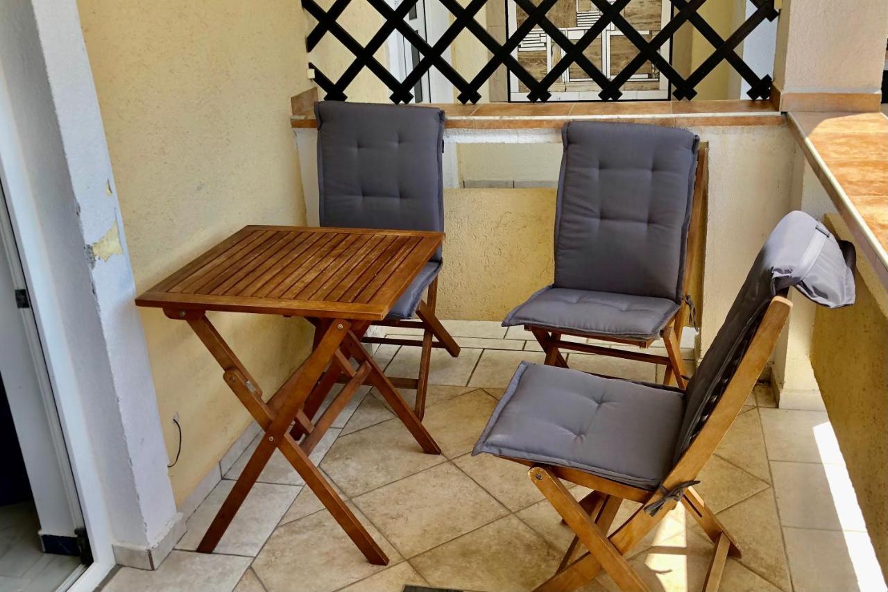 Villa Latina With 6 Apartments And A Shared Pool Vir Exteriér fotografie
