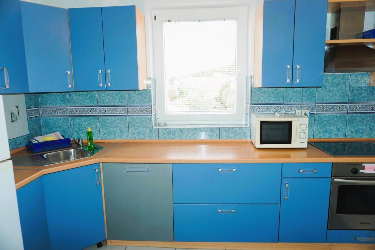 Villa Latina With 6 Apartments And A Shared Pool Vir Exteriér fotografie